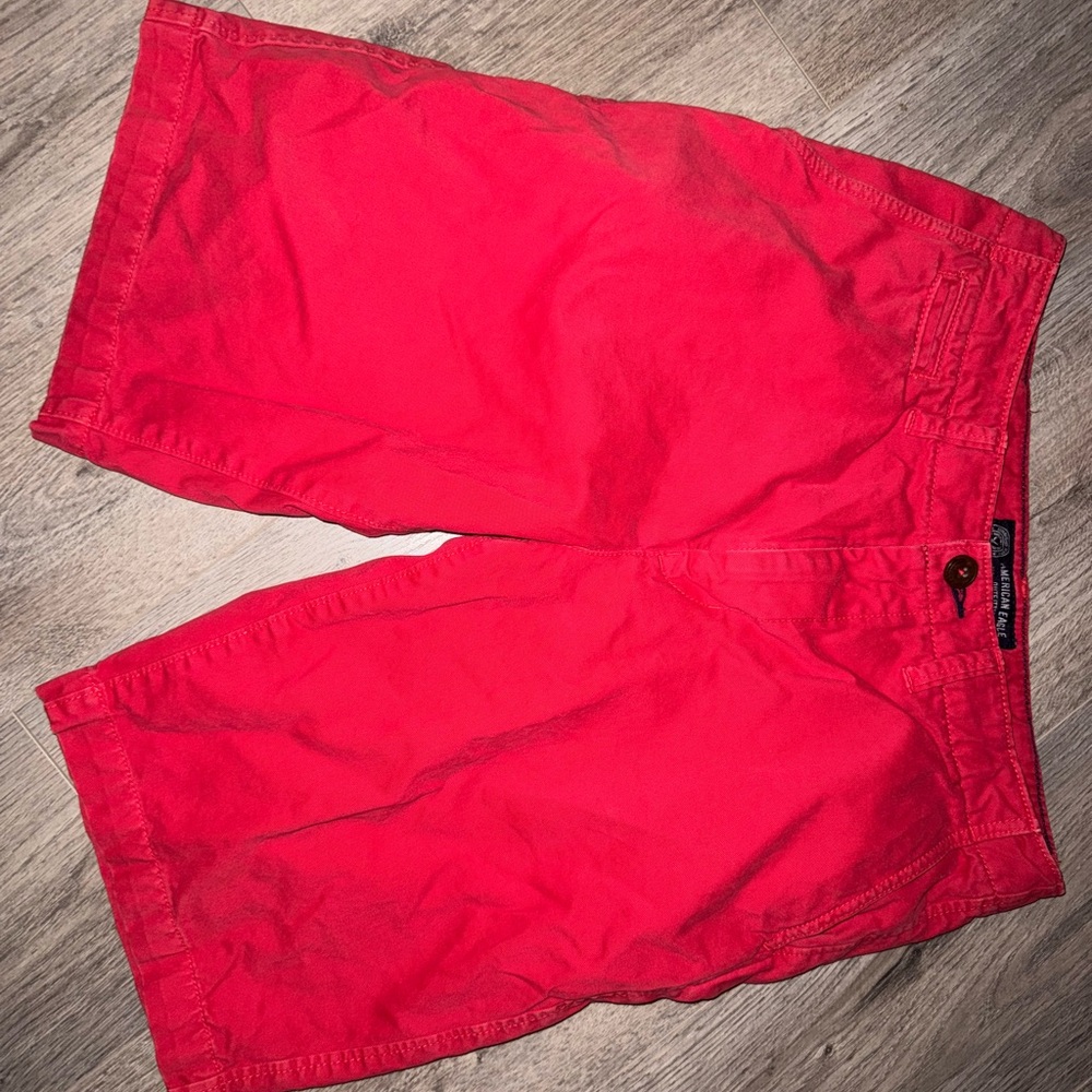 American Eagle Outfitters Men’s Longboard Red shorts
